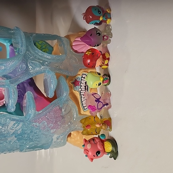 Hatchimals colleggtibles mermal magic pool.coral castle play set 7 Hatchimals - Picture 9 of 9